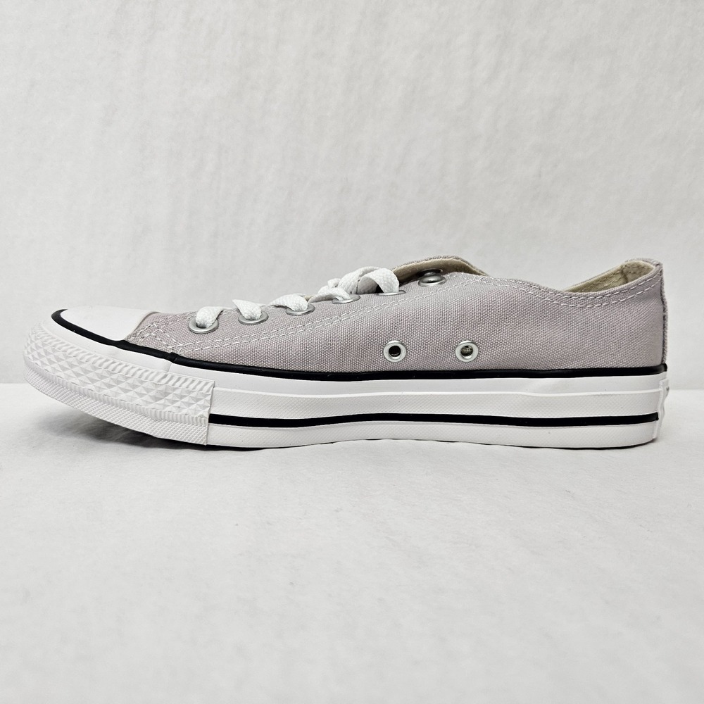 Converse Chuck Taylor Sneaker *Right Shoe Only Amputee* 163355F Womens Size 8.5